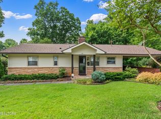 173 California Ave, Oak Ridge, TN 37830
