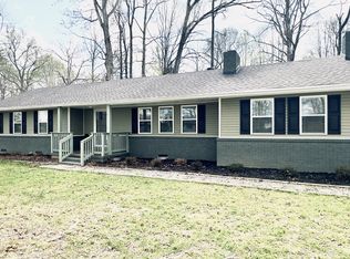 221 Jackson Cir, Tullahoma, TN 37388