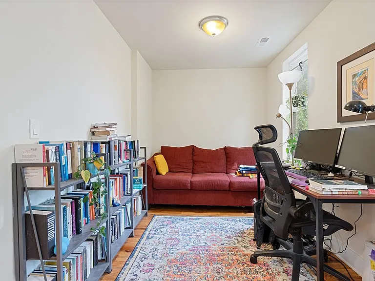 1640 N Talman Ave #2 — Photo 6