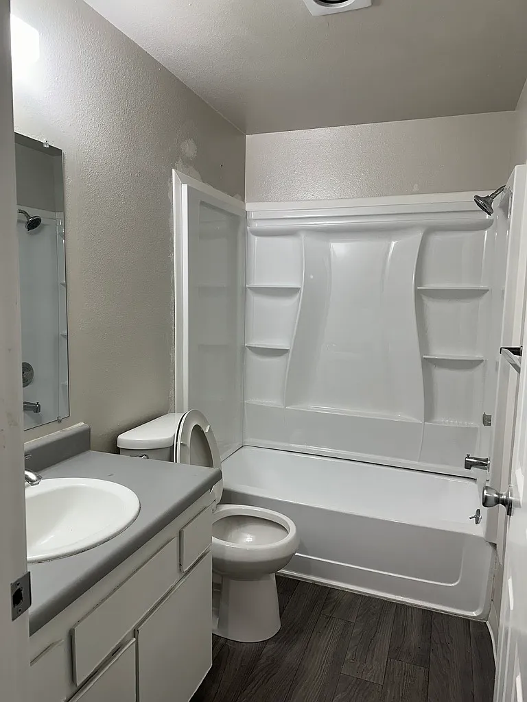 1 bed, 695 sqft, $1,295 — Photo 2