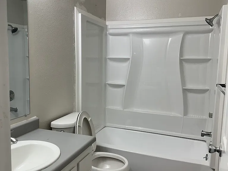 9034 Pacific Ave #16 — Photo 2
