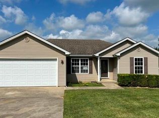136 Crossing View Dr, Berea, KY 40403