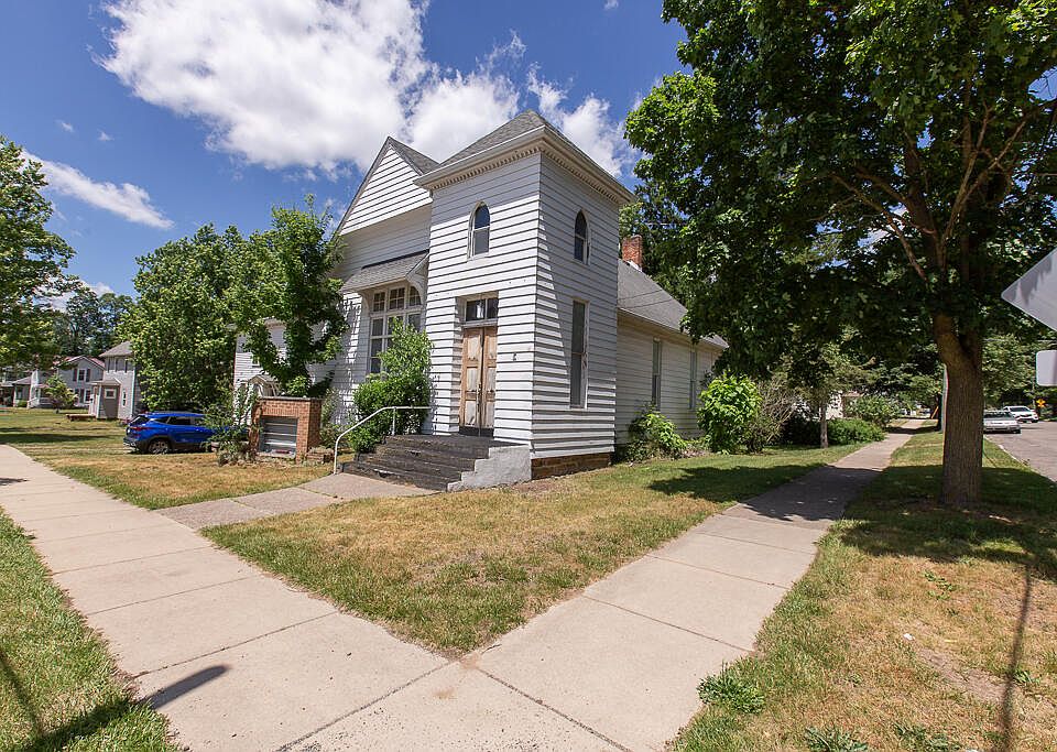 1st image of 31 Vine St