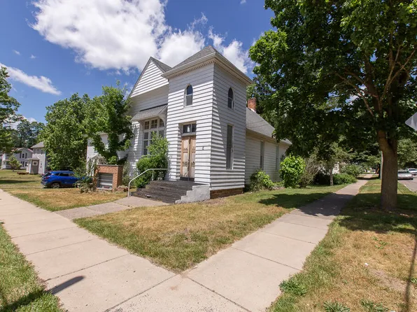 31 Vine St, Hillsdale, MI 49242