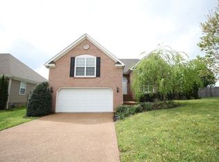 1034 Persimmon Dr, Spring Hill, TN 37174