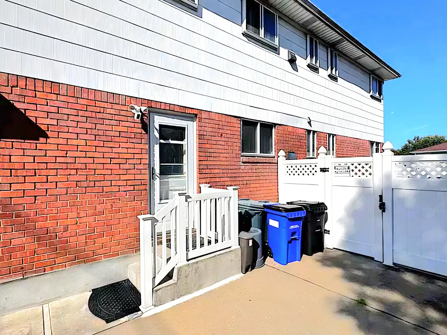 3 bed, 1.5 bath, 1125 sqft, $3,000 — Photo 2