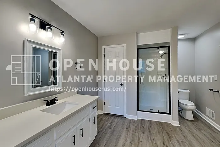 1100 Lake Dr — Photo 13