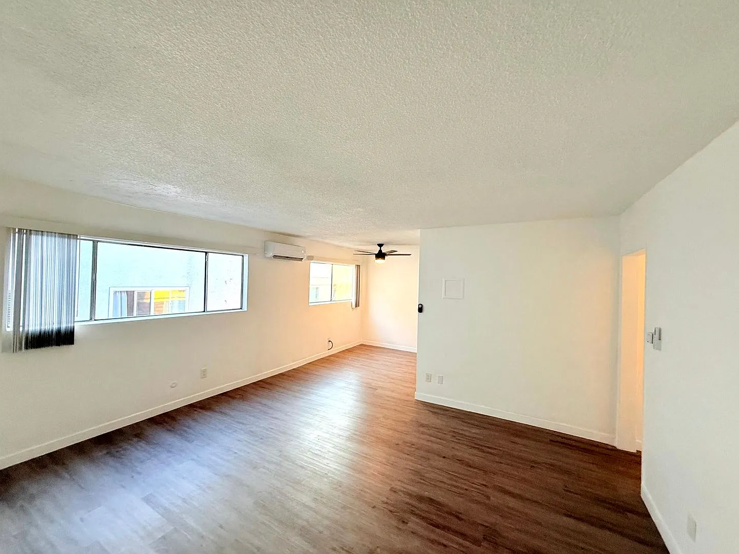 1426 South Point View St. — Photo 3