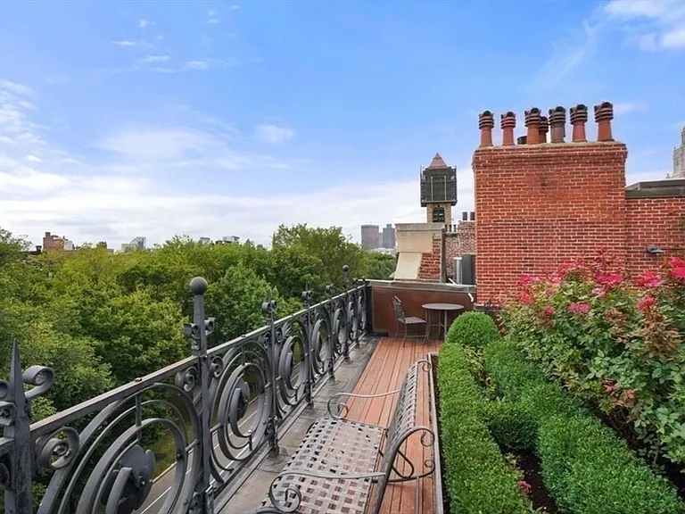132 Commonwealth Ave #Penthouse 9 — Photo 21