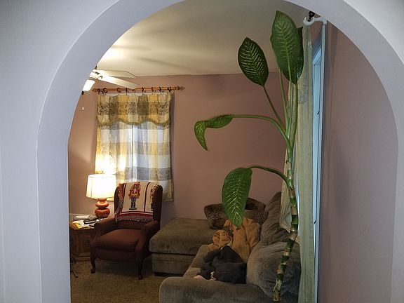 4th image of 1133 McAlister Ave