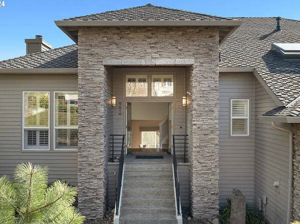9614 NW Bartholomew Dr, Portland, OR 97229