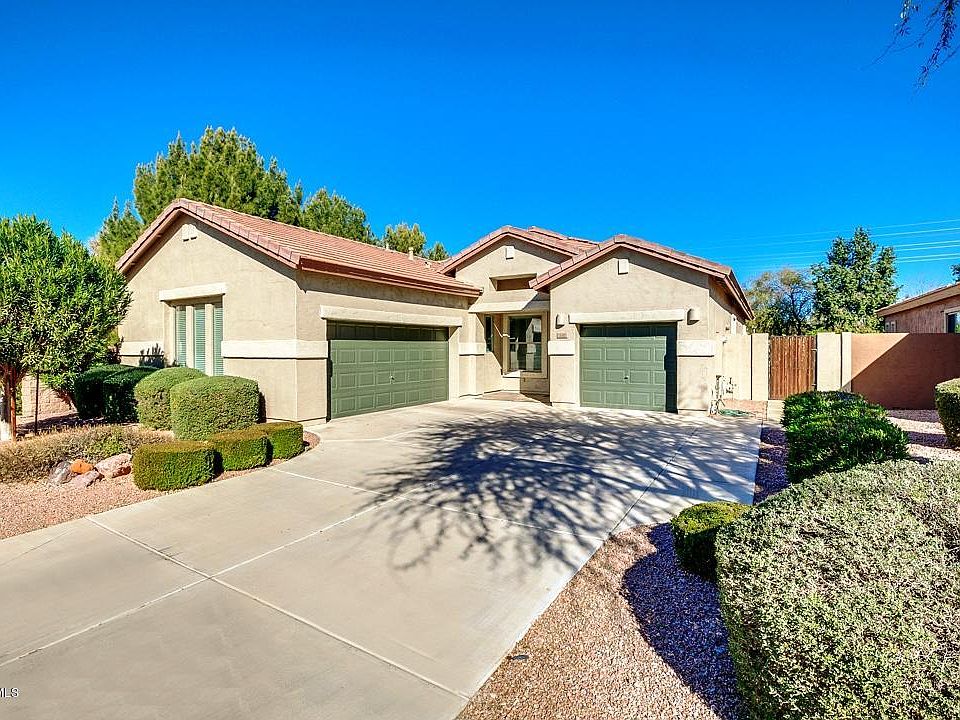 1st image of 320 W Flamingo Dr
