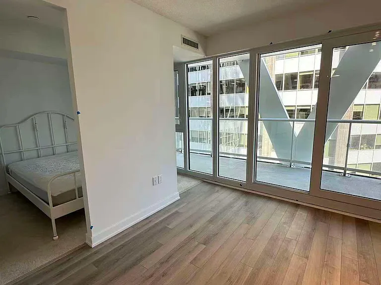 230 Simcoe St #1329 — Photo 6