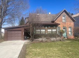 35800 Center St, Centerville, PA 16404