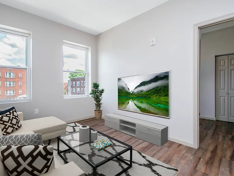 479 Farmington Ave #205 — Photo 8