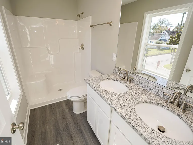621 Cedar St — Photo 34