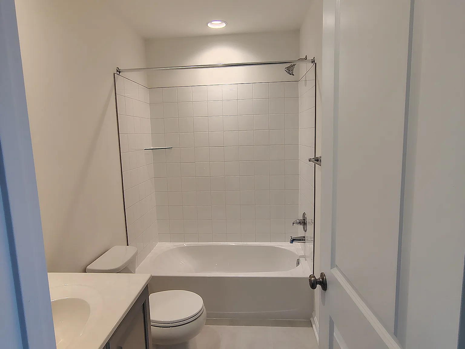 3 bed, 1291 sqft, $850 — Photo 1