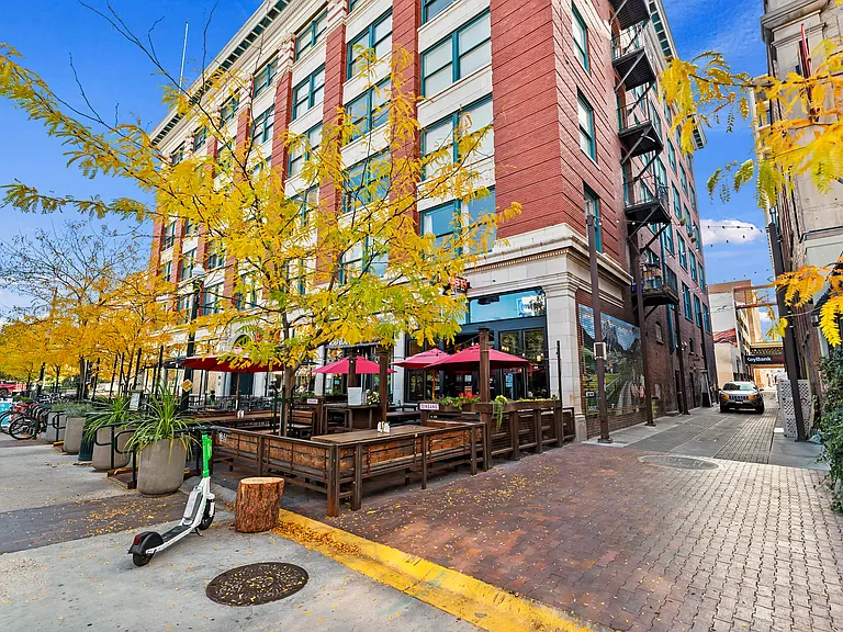 Idaho Building Apartments — Photo 5