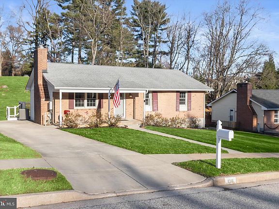 2nd image of 1018 Saxon Hill Dr