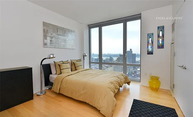 Sold by Engel & Völkers New York Real Estate | media 6