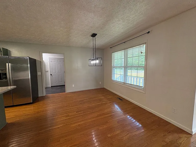 671 Circle Dr — Photo 6