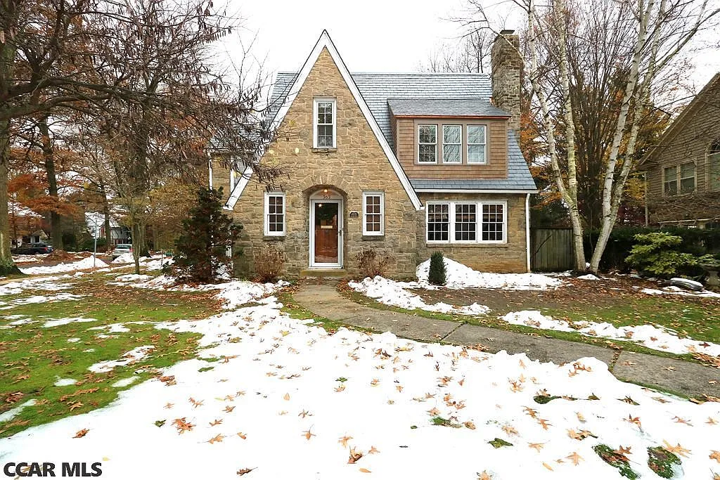 363 Ridge Ave photo 1
