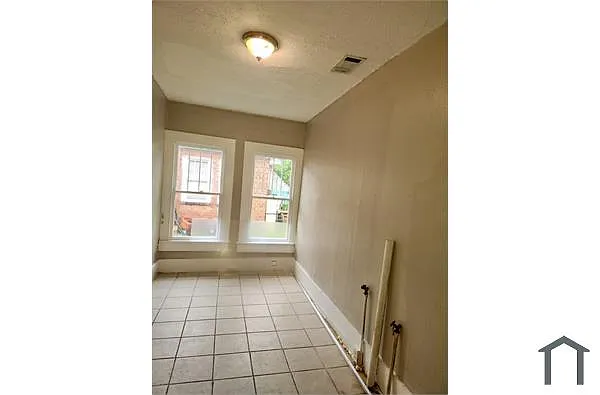 Building Photo - 309 N Capitol Pkwy