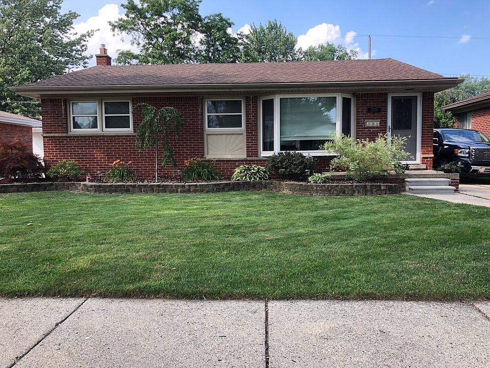 1st image of 21709 Lakeshire St