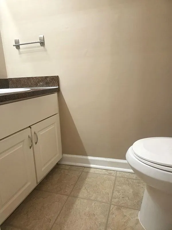 3 bed, 2.5 bath, 1315 sqft, $1,745 — Photo 2