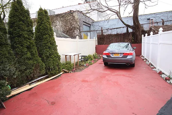 Sold by Bergen Basin Real Estate | media 17
