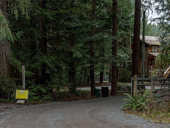 4th image of 3723 Bayne Rd