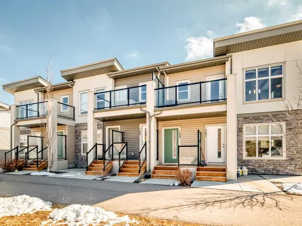 123 W Spring Creek Cmn SW, Calgary, AB T3H 6E2