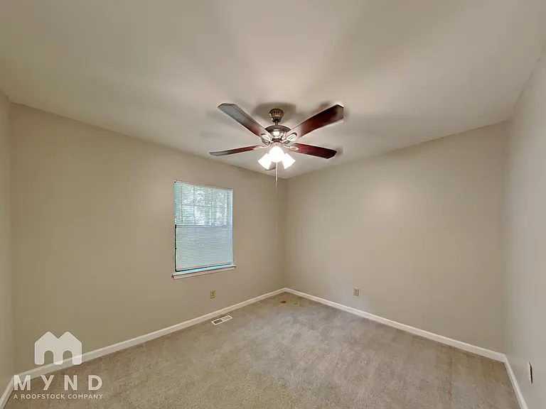 4020 Hudson Dr — Photo 12
