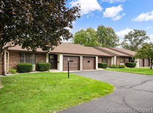 5114 Ridge Ct, Hudsonville, MI 49426