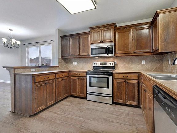 4th image of 42288 Palmstone Ave