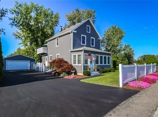 885 Edgemere Dr, Rochester, NY 14612