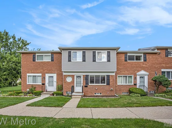 3083 Elstead St, Auburn Hills, MI 48326