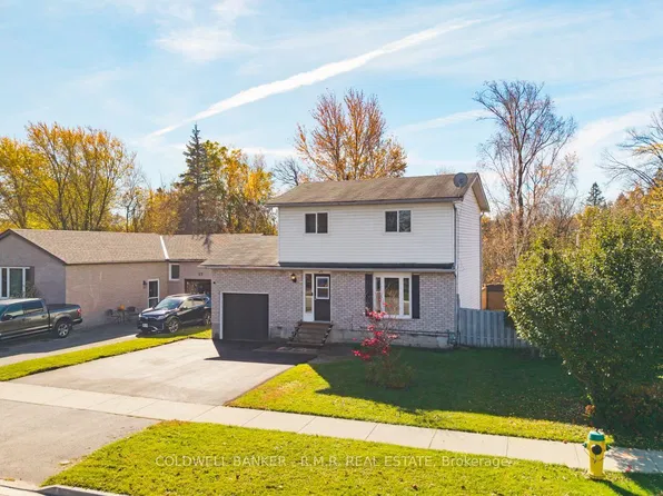 24 West St, Georgina, ON L0E 1R0