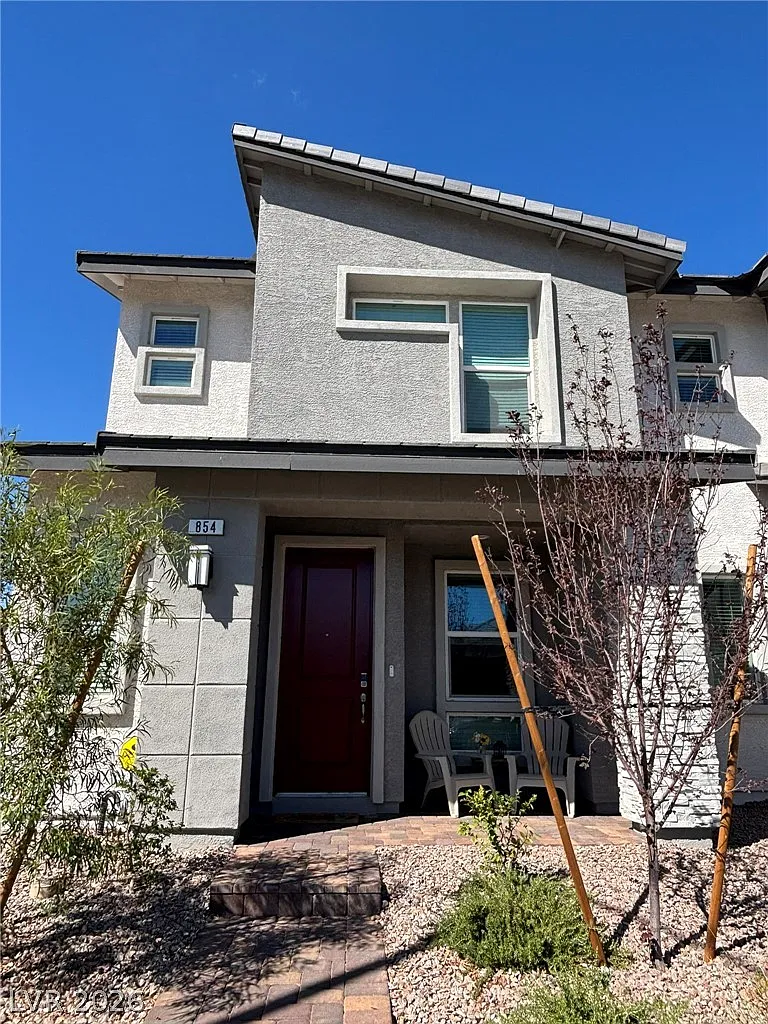 3 bed, 2.5 bath, 1497 sqft, $2,200 — Photo 1