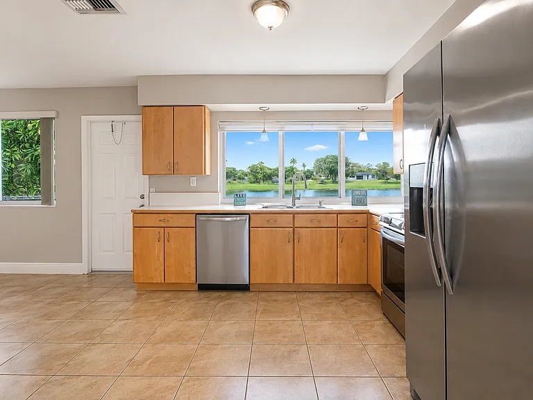15445 SW 99th Ave — Photo 7