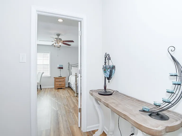 4117 Knollcrest Cir N — Photo 38