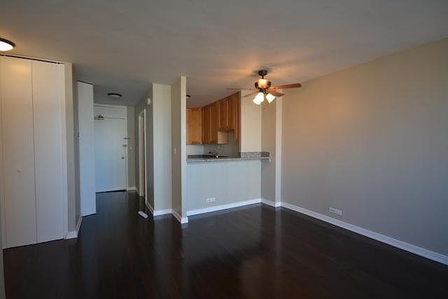 1st image of 88 W Schiller St APT 907L
