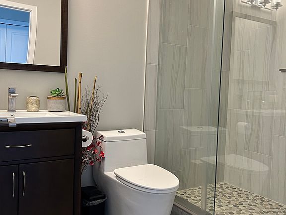 4th image of 1221-31 E Berks St #208