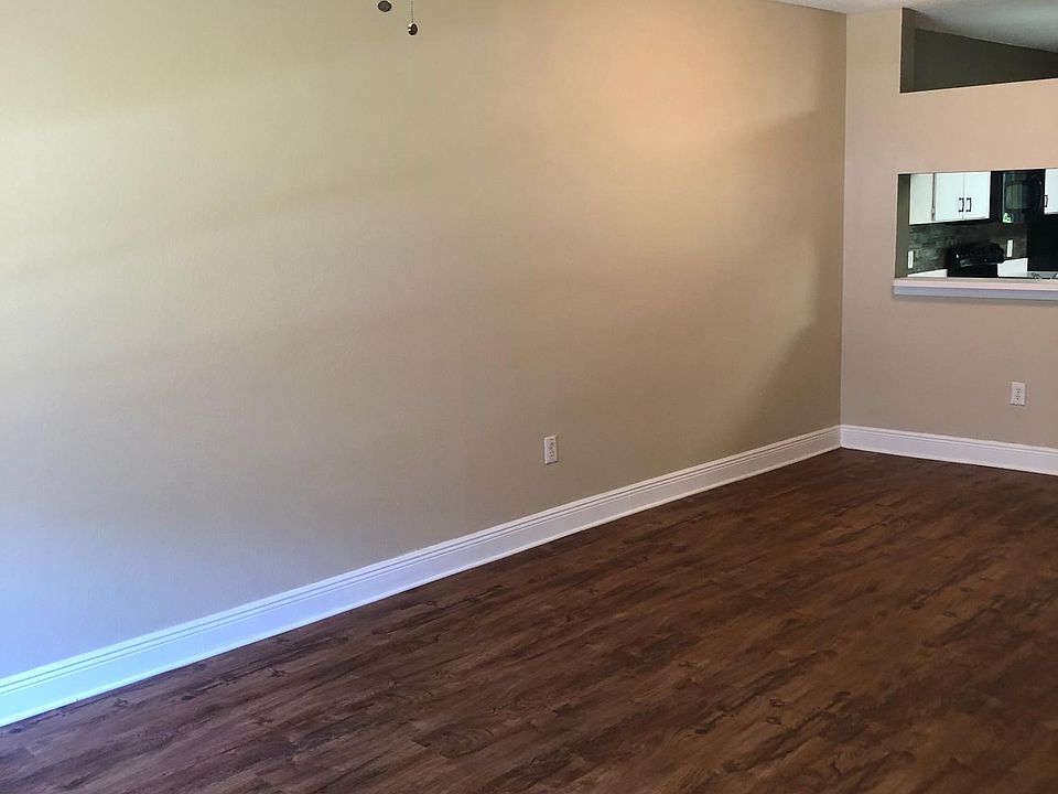 1st image of 12339 Berkeley Square Dr