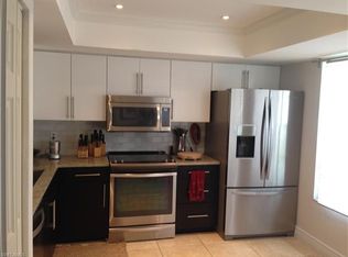 800 Meadowland Dr APT T, Naples, FL 34108