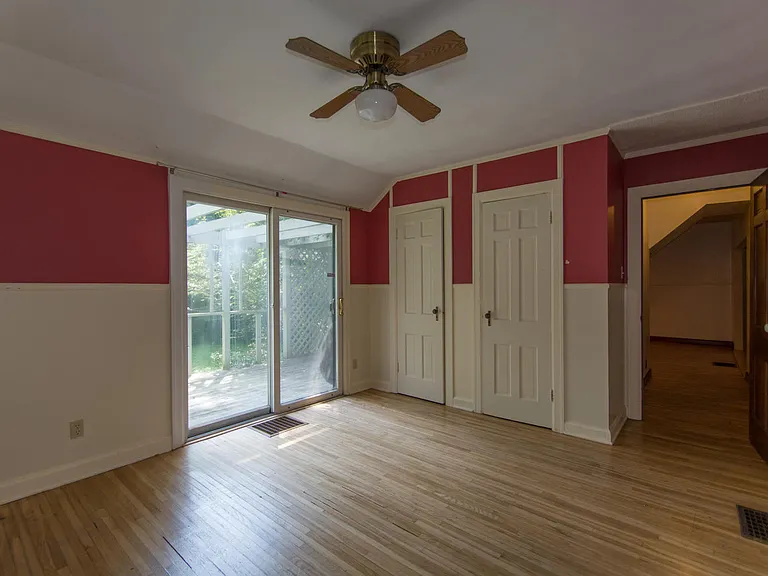 321 S Eastside Dr — Photo 19