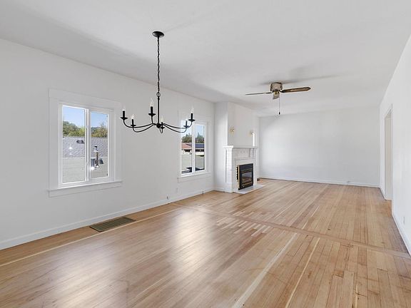 3rd image of 511 Tamalpais Drive