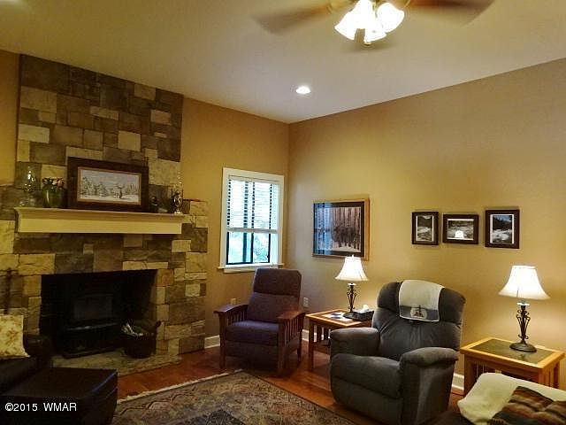 1st image of 3101 Summer Dr