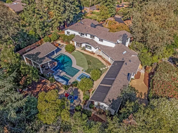 26209 Dori Ln, Los Altos Hills, CA 94022