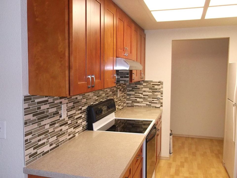 1st image of 2561 Alveswood Cir